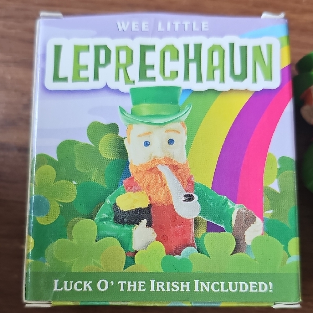NIB Wee Little Leprechaun Figurine W Story Book By Sarah O'Brien Collectible Set - Picture 2 of 6